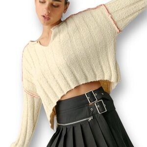 BDG Cream V-Neck Cropped Sweater w/ Red Accents Size S | Like New